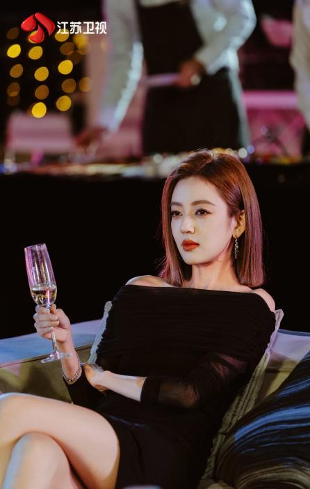 《年少有为》2月12日江苏卫视开播 彭昱畅林允邀你过个欢乐年