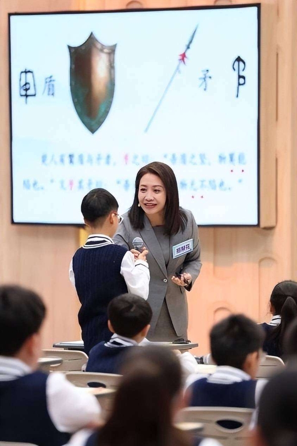 以文传韵以课育人 《超级语文课》深耕传统文化课堂