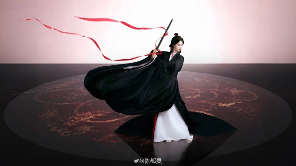 陈都灵黑红古装杀疯全网！撕碎白月光标签，这才是权谋女主该有的风骨