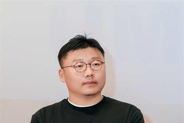 电影《爱是愤怒》重庆路演王安宇分享水下龙舟幕后 王玉雯解读守护型愤怒 主创鼓励普通人勇敢挥出一拳