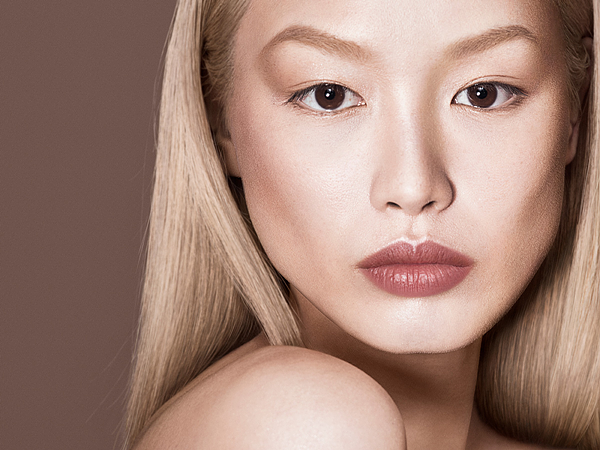 TOM FORD最上镜奢华立体遮瑕膏，携手绝美最上镜奢华双色颊彩盘，创造肌肤光影极致美学！