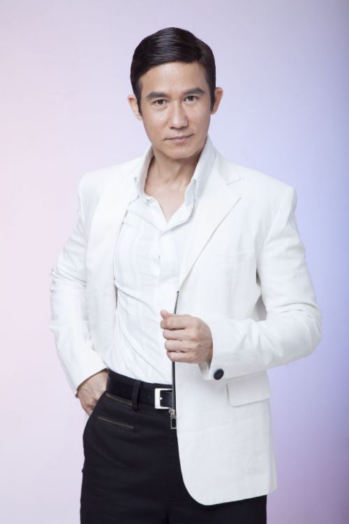 电影《爸爸妈妈别离开我》在上海开机 著名导演杨真执导
