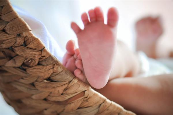 早产儿更聪明？研究发现：早产儿的大脑与足月婴儿有着明显差异 