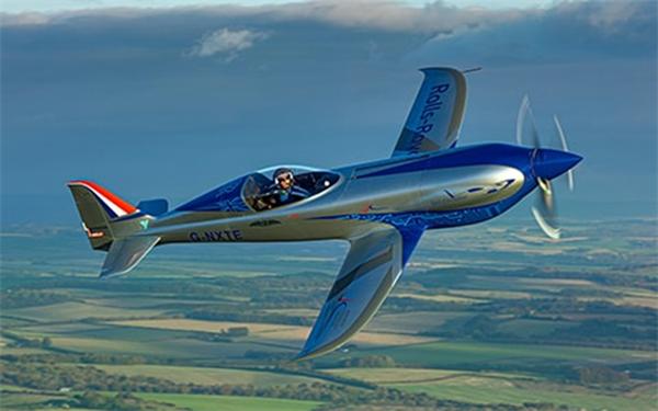 全球最快的电动飞机来了！罗罗公司“创新精神”号，时速达623公里/小时_产经_前瞻经济学人