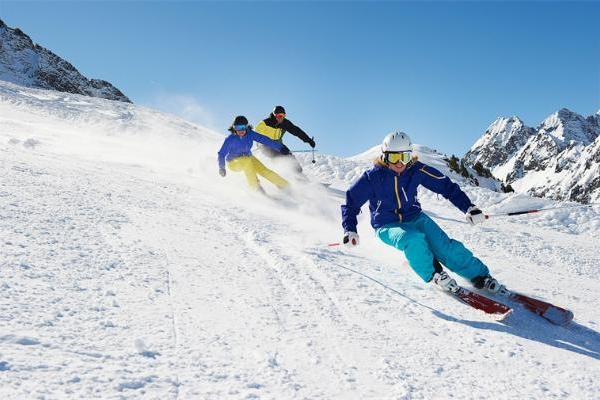 由于气候变化，滑雪行业在走下坡路吗？没准可以试试“草地滑雪” 