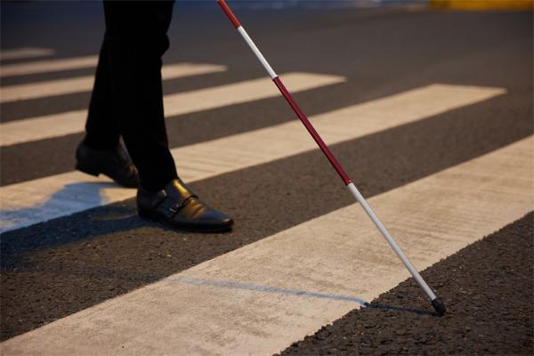 世界首款盲人导航应用亮相：无需GPS，精度在1米以内
