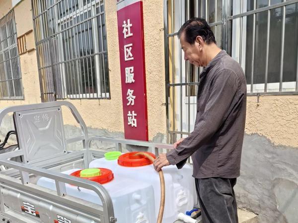 北京大兴安定镇：停水期间 他们选择“双向奔赴”