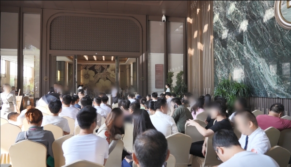 国庆加推再续传奇！鹏宸云筑西区9栋开盘劲销，现场座无虚席