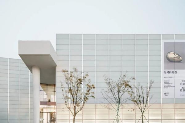 破局同质化！东鹏整装卫浴携手西岸美术馆，以艺术之力焕新生活现场