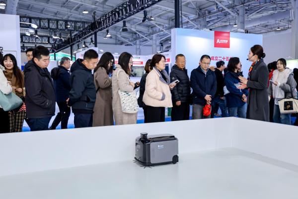 “零号居民”亮相城博会，碧桂园服务为智慧住区加码