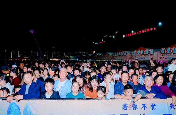 品烟火兴国兴消费动能 2025 兴国 “四星望月” 美食嘉年华圆满落幕