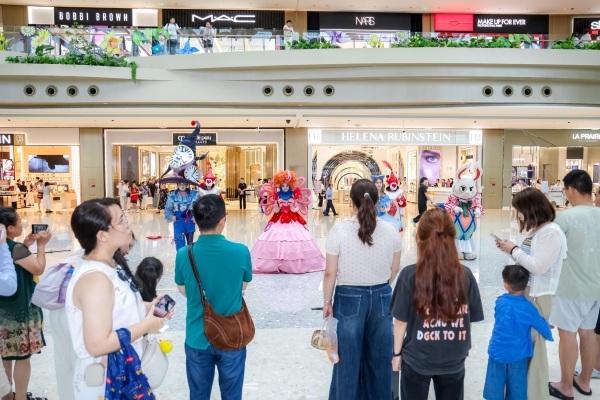 2026中免全球悦享季携手代言人娜扎，打造全方位悦享风尚体验 