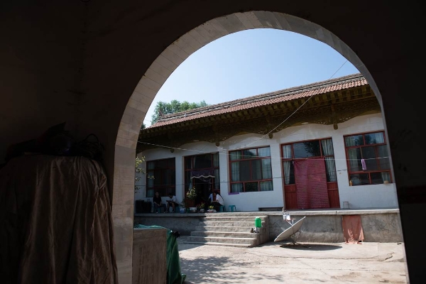 育珠成光：中海地产“寻找珍珠计划”走进甘肃临夏探访学子家庭
