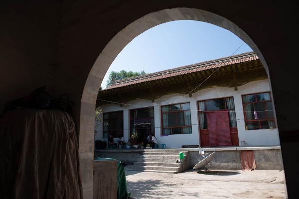 育珠成光：中海地产“寻找珍珠计划”走进甘肃临夏探访学子家庭