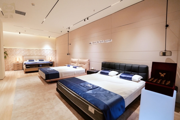 居然之家携手丝涟拓展消费新场景：睡眠体验中心在十里河店盛大开业
