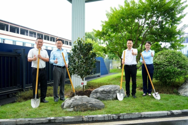 佛山市委、市政府致信感谢皇派门窗，政企同心共启高质量发展新篇