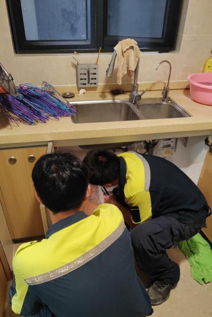 失联13个月、欠费一年多，他们用“多做一步”换来了业主的一句“我愿意交”