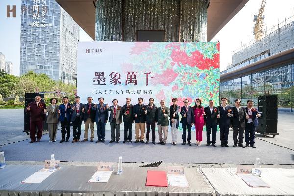 广东时装周“常驻”万博 全球时尚艺术坐标伫立CBD天际