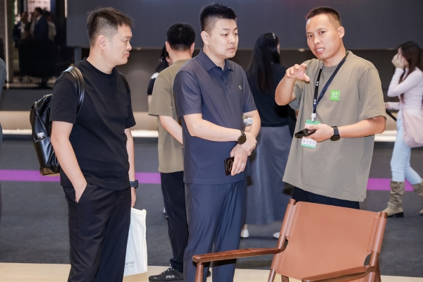 从产品到模式，曲美好木CIFF上海首秀给出实木赛道新答案
