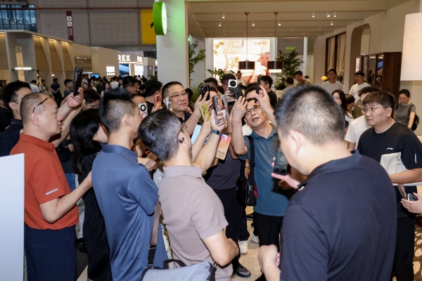 从产品到模式，曲美好木CIFF上海首秀给出实木赛道新答案