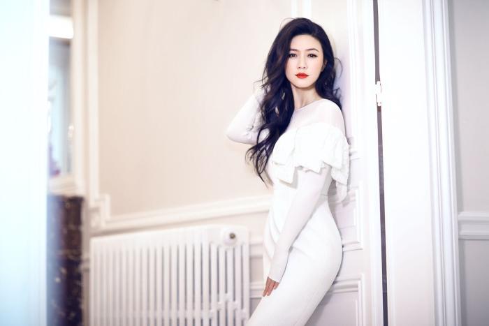 田海蓉优雅大片解锁颜值新高度