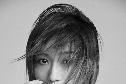 拒绝标签不想妥协 全能女神田沅黑白写真质感十足_TOM明星
