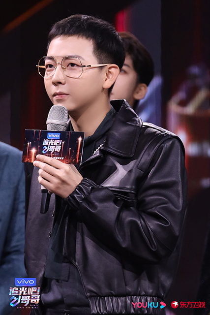 追光吧哥哥盛大启动教导主任金星喊话哥哥拿出真本事