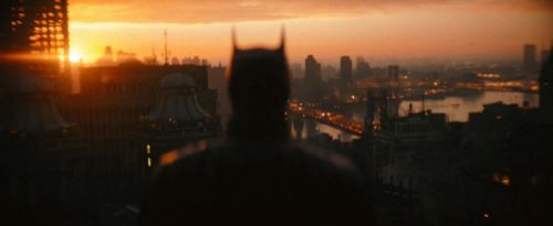 《新蝙蝠侠》全新预告海报首发 蝙蝠侠霸气回归捍卫光明