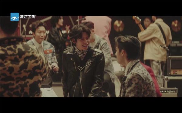 《闪光的乐队》主题曲《Forever Young》MV温暖发布：  音乐不老，音乐人永远年轻！_久之资讯_久之网