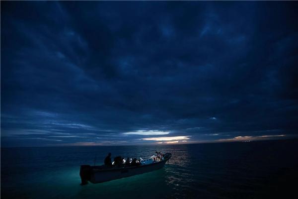 《向往6》浪漫海上日出直播 节目内外传递治愈力量