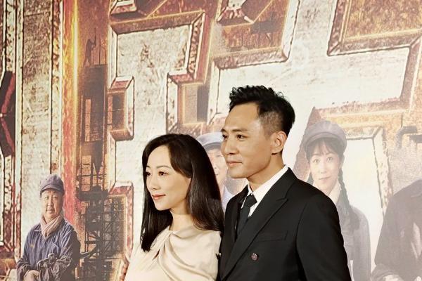 电影《钢铁意志》首映 再现新中国第一炉铁水诞生历程