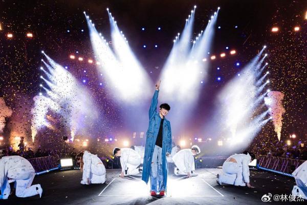 林俊杰携JJ20巡演咸阳开唱 时隔八年再度唱响西北地区