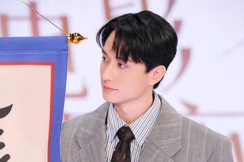 《长安的荔枝》给“荔”亮相华语巨制巡礼和抖音电影奇遇夜 大鹏化身“荔枝使”满场送荔枝