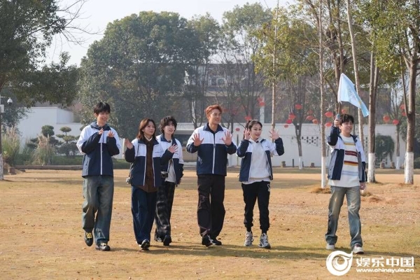 1750306783778969.jpg 吴克群《老有意思旅行社》温暖收官.JPG