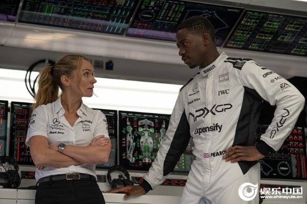 《F1：狂飙飞车》获全球票房周冠军 豆瓣涨分8.6好莱坞电影年度第一