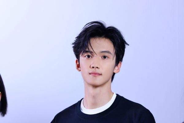 电影《家庭简史》首映礼 家门“敞开”收获热烈口碑