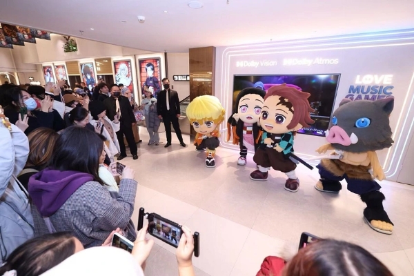 《鬼灭之刃：无限城篇 第一章 猗窝座再袭》首日票房破亿 刷新内地影史纪录