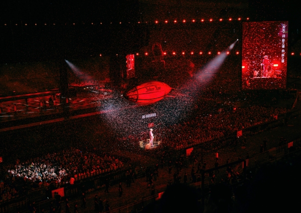 薛之谦“万兽之王”鸟巢单轮巡演连开总人数总票房双冠 连续7城创纪录