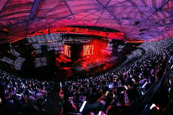 薛之谦“万兽之王”鸟巢单轮巡演连开总人数总票房双冠 连续7城创纪录