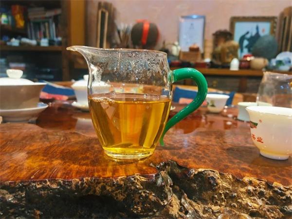 那卡王2014年千年古韵，精挑古树茶，混合型木质香，高雅甜醇