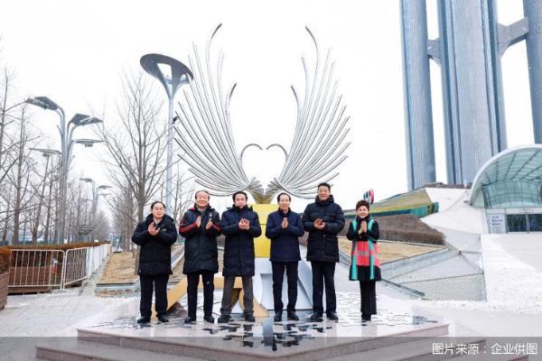 景观雕塑|“祝福北京”景观雕塑亮相奥利匹克塔