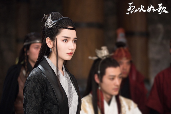 烈火如歌剧情高能升级周渝民迪丽热巴默契演绎戏中戏