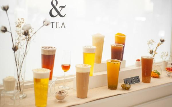 质感系手摇饮TEA敦北概念店，法式奶盖、台味热带果茶，新开幕指定品项买一送一