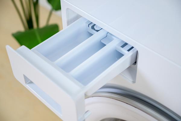 TCL双子舱洗烘护集成机T10：超薄嵌入设计 一站式洗烘解决方案