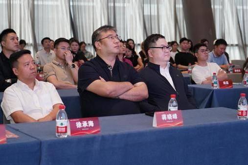 多方力量支持唯欧口腔发展，政银企合力助推产业升级