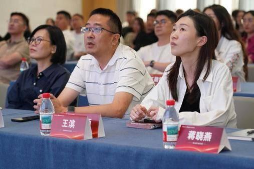 多方力量支持唯欧口腔发展，政银企合力助推产业升级