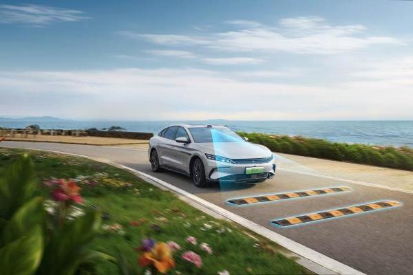 比亚迪汉EV长续航版上市，百公里电耗低至10.6kW·h，补贴后17.38万起售