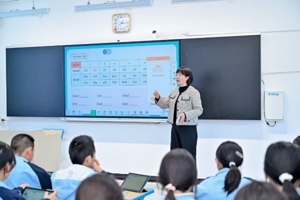 以花江峡谷大桥为起点，看见数智贵州“新高度”