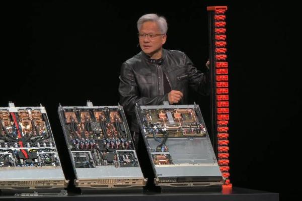 全球AI数据中心越造越大，网络连接技术成为创新重点