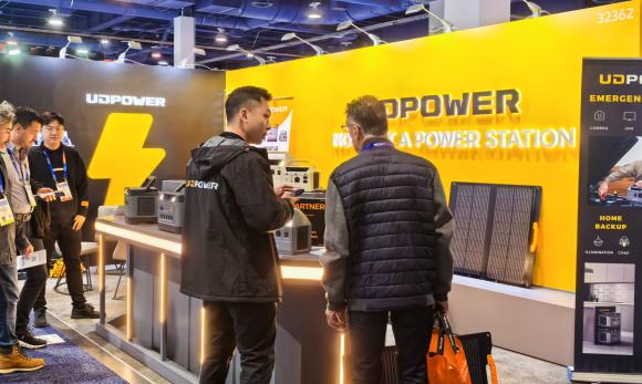 有电储能投入巨资，成为户外电源一匹“黑马”！ 